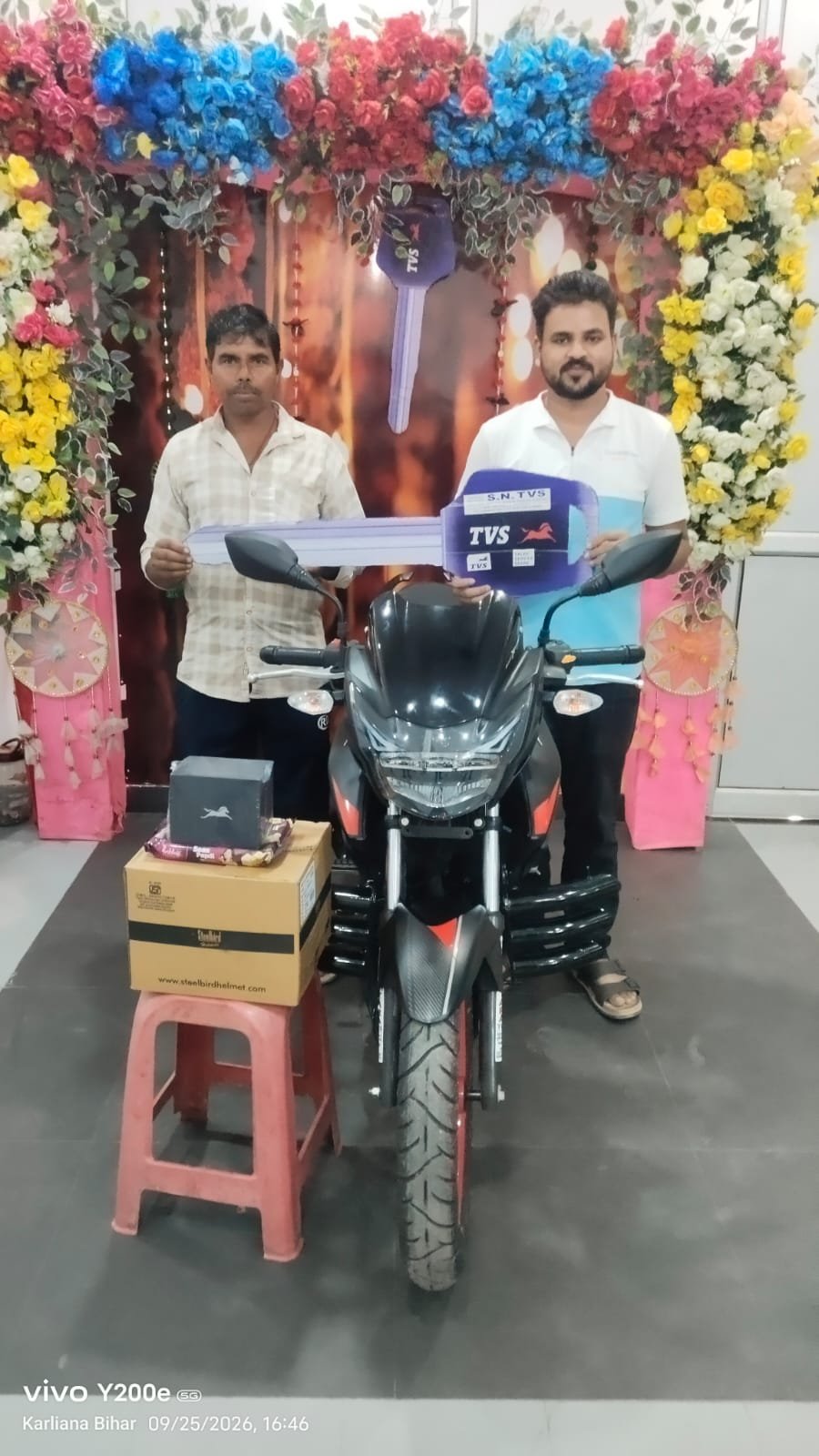 “आपका भरोसा, हमारी पहचान — हर सफर के लिए TVS का साथ।” 🤝  छातापुर और आसपास के क्षेत्रों के परिवारों का अटूट विश्वास ही श्यामतारा TVS की असली ताकत है। हम केवल दोपहिया वाहन नहीं बेचते, बल्कि आप